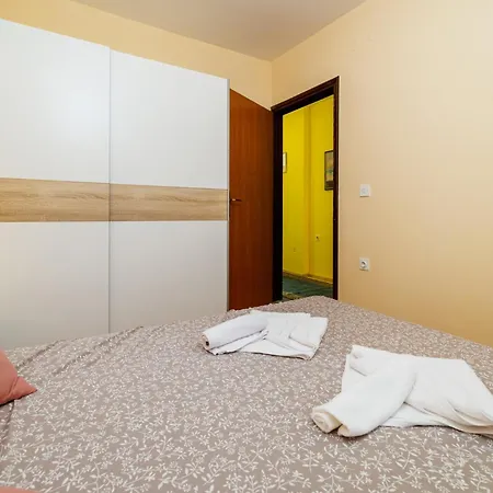 Natali アパート *