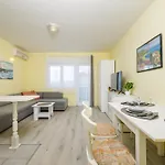 Natali 아파트